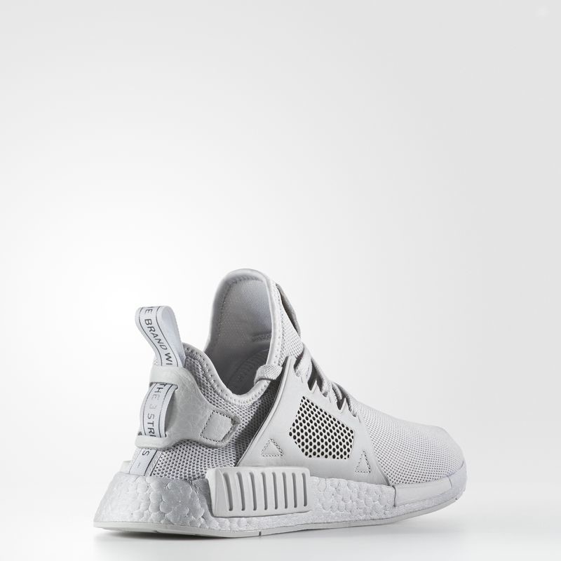 Adidas nmd xr1 triple black vs white best sale